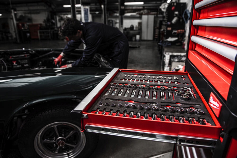 Solidny organizer w formie piankowego futerału