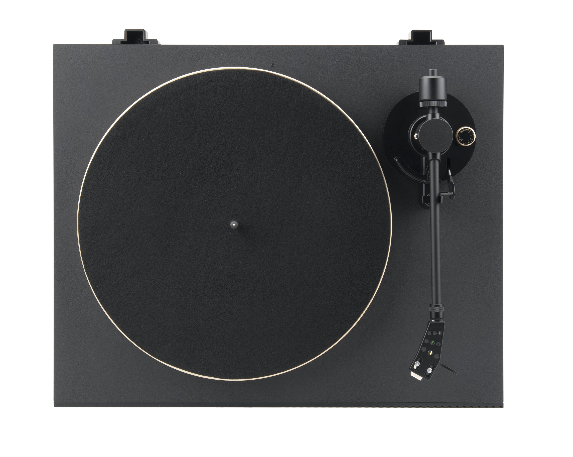 Aluminiowe ramię i talerz dla doskonałej jakości dźwięku