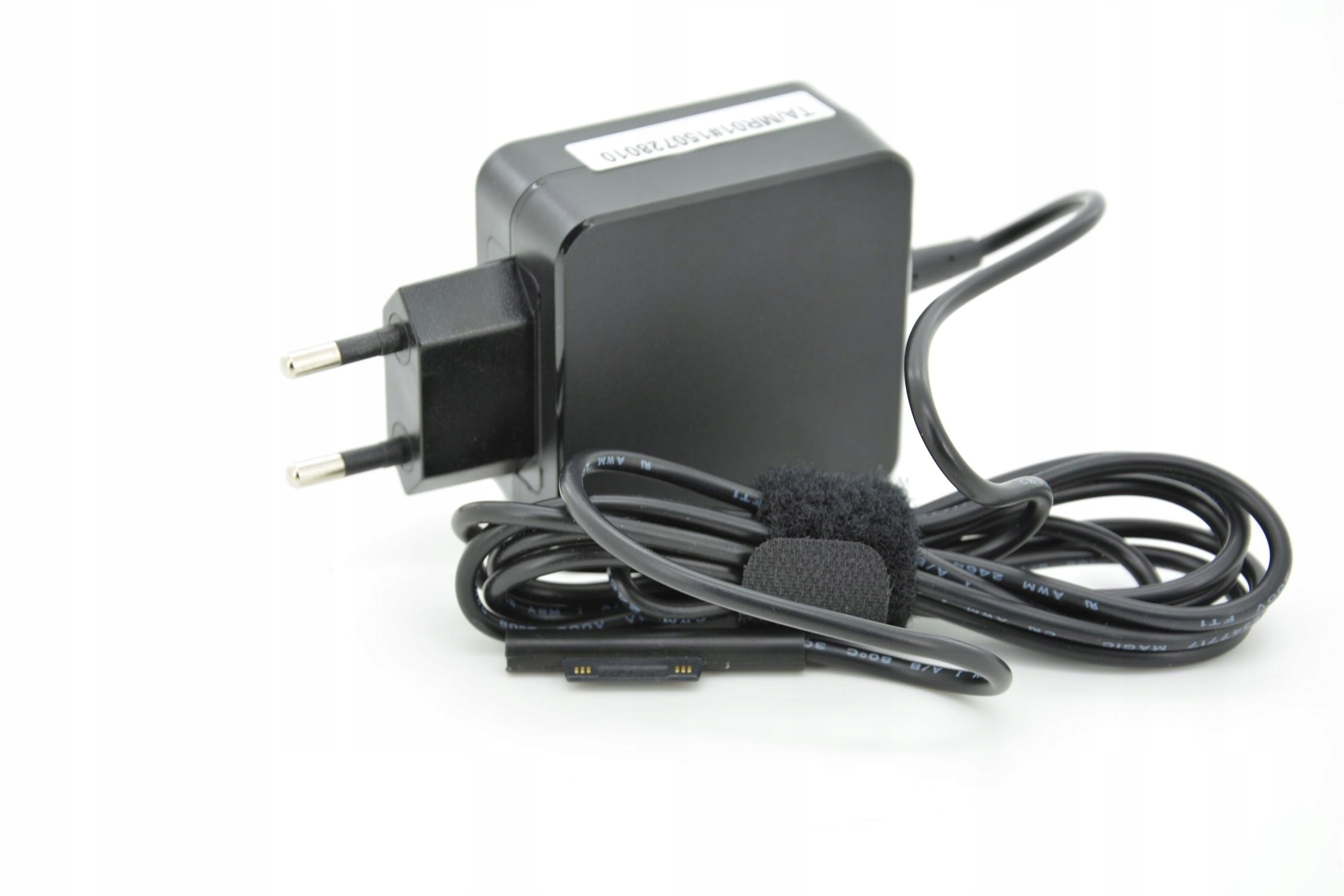 Wygodny kabel z rzepem – organizacja i porządek