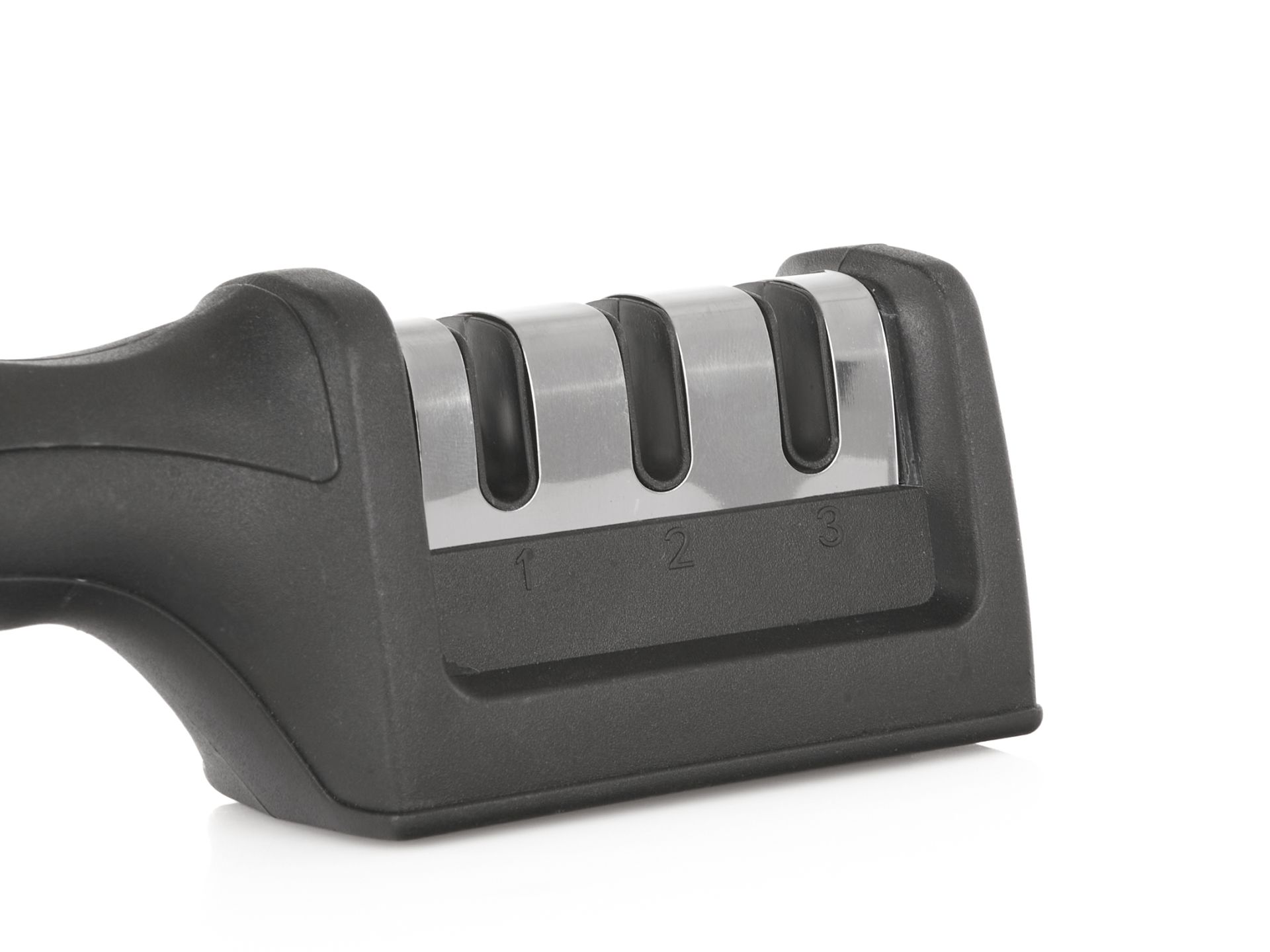 Trzy gniazda ostrzace dla wszechstronności