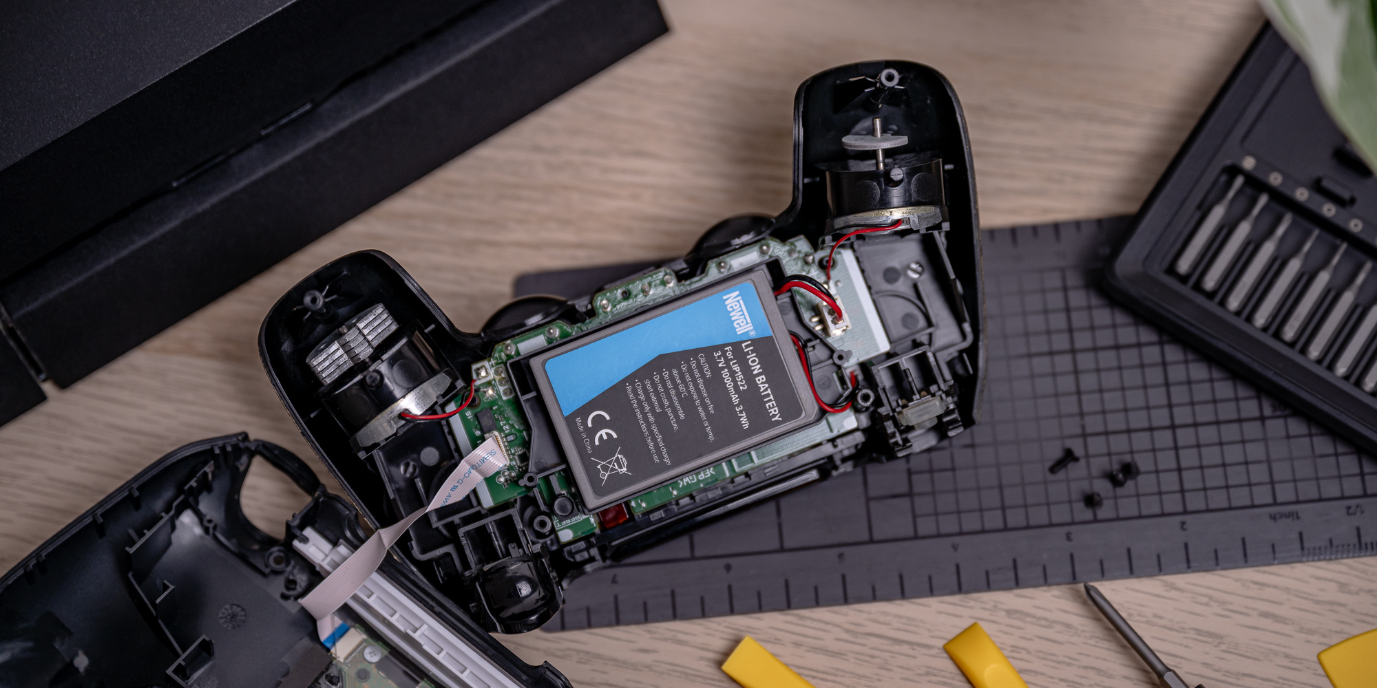 Akumulator Newell zamiennik LIP1522 do kontrolera DualShock 4 Sony PlayStation 4