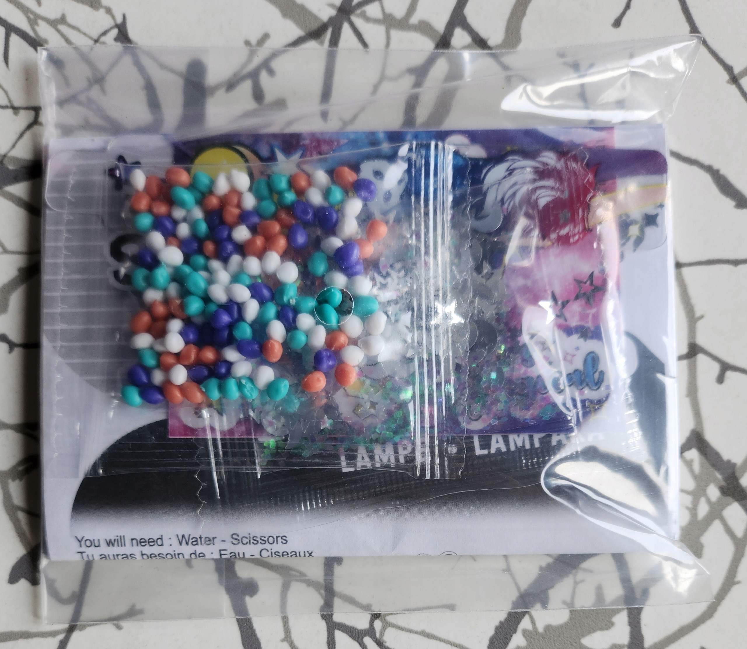 Kreatywna zabawa z lampą lawową DIY