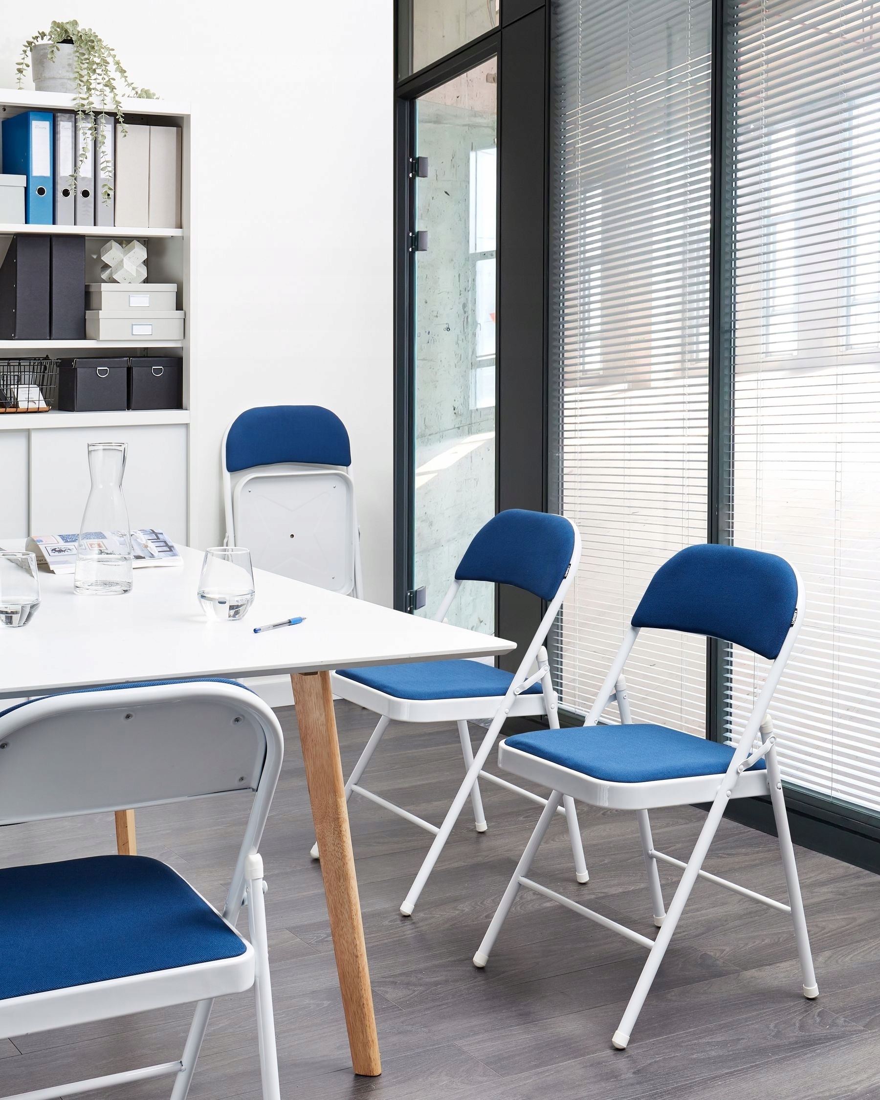 Nowoczesny design i minimalistyczna konstrukcja