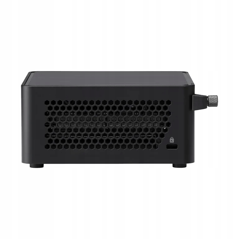 Szeroki wachlarz portów i interfejsów, w tym Thunderbolt 4 i HDMI 2.1