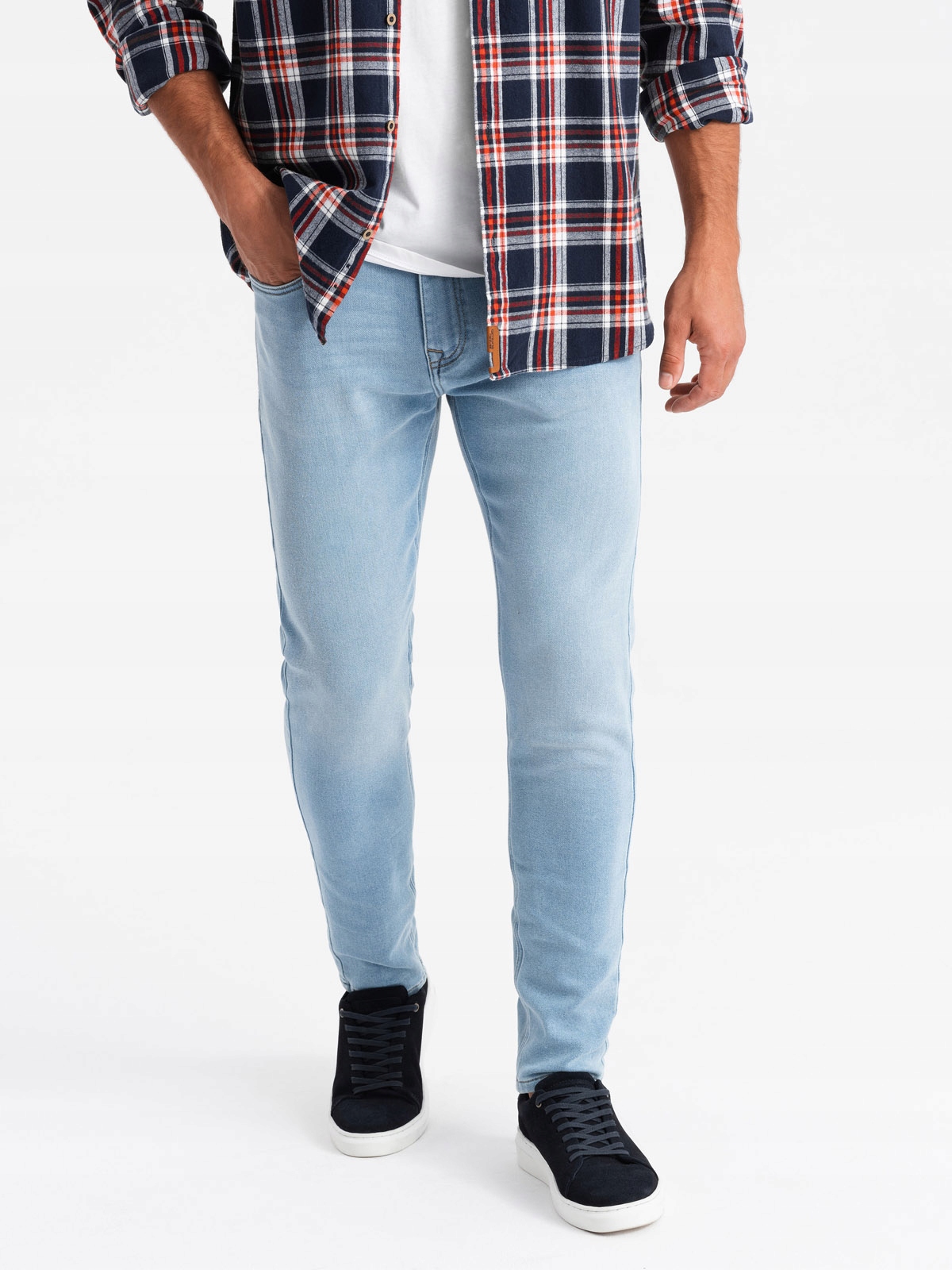 Dopasowane jeansowe spodnie męskie SLIM FIT błękitne V3 OM-PADP-0214 XL – Komfort i styl na co dzień
