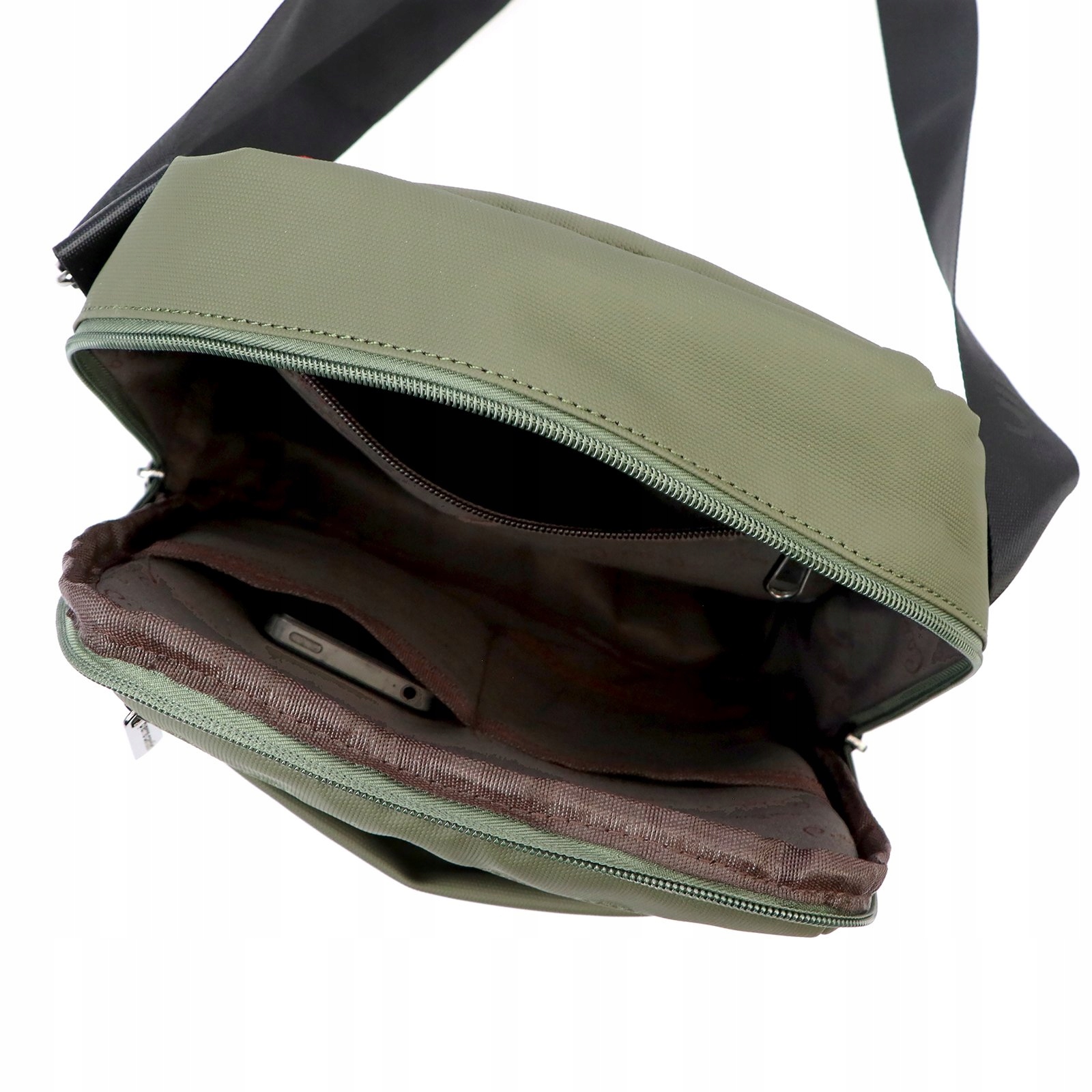 Praktyczne kieszenie – 6 kieszeni na wszystkie niezbędne akcesoria