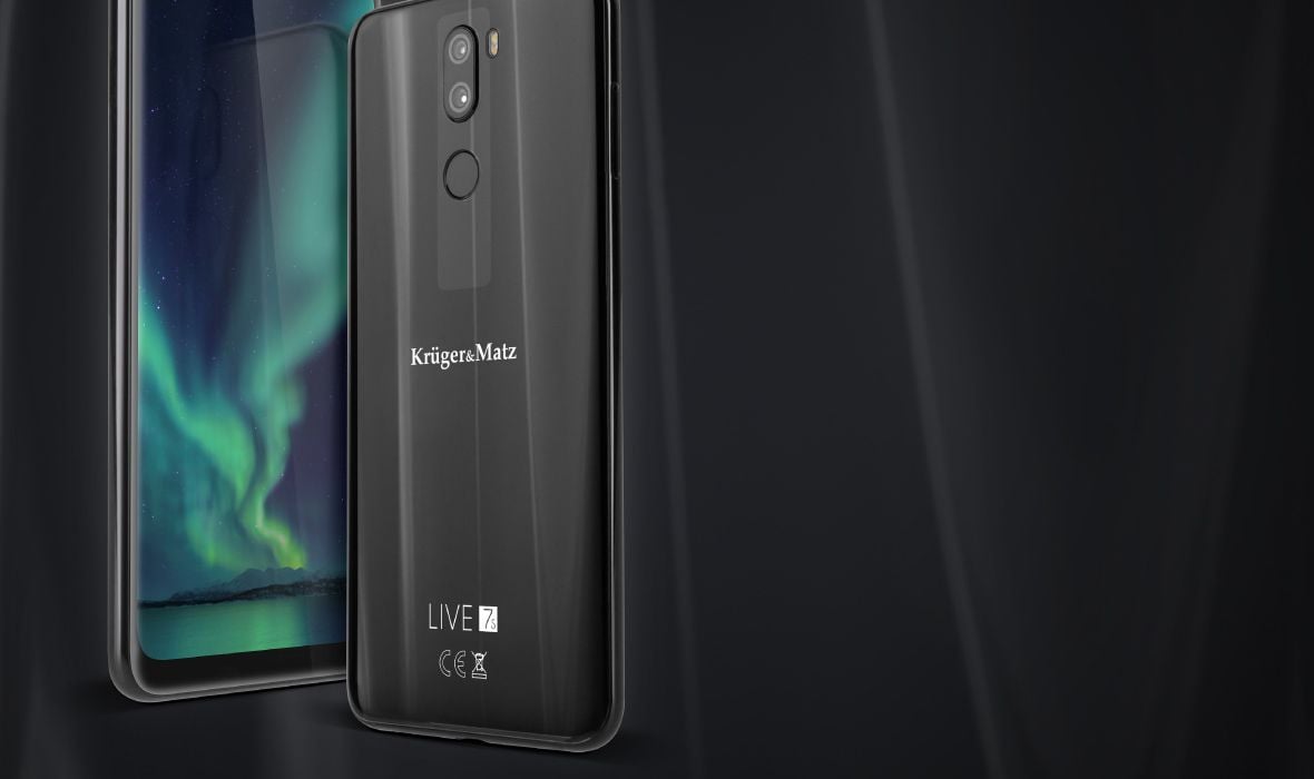 Smartfon Kruger&Matz LIVE 7S sprosta oczekiwaniom zarówno osób poszukujących urządzenia z wysoką wydajnością, jak również tych, dla których liczy się stylowy design. To, co zwraca uwagę, to połyskująca obudowa, w której mieniące się światło robi powalające wrażenie. Dodatkowo, zaokrąglone krawędzie stanowią idealne dopełnienie nowoczesnego wyglądu oraz sprawiają, że urządzenie doskonale układa się w dłoni.