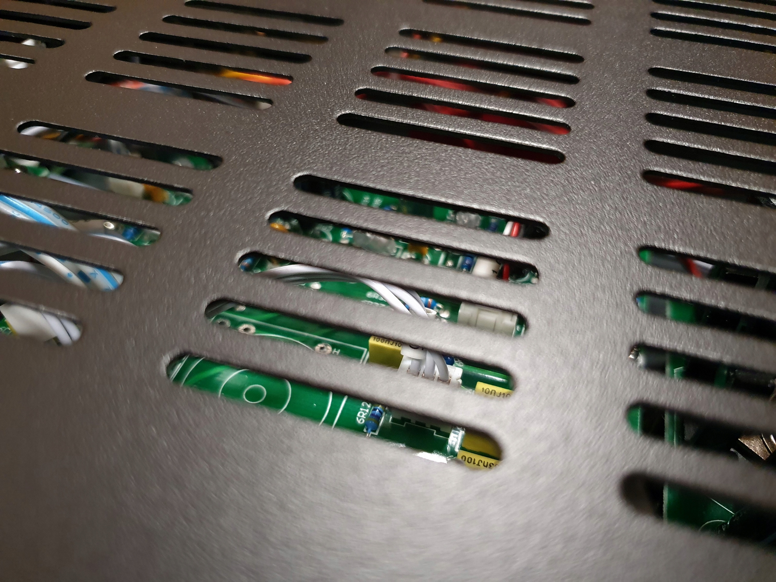 Dyskretny obwód klasy A dla naturalnego brzmienia