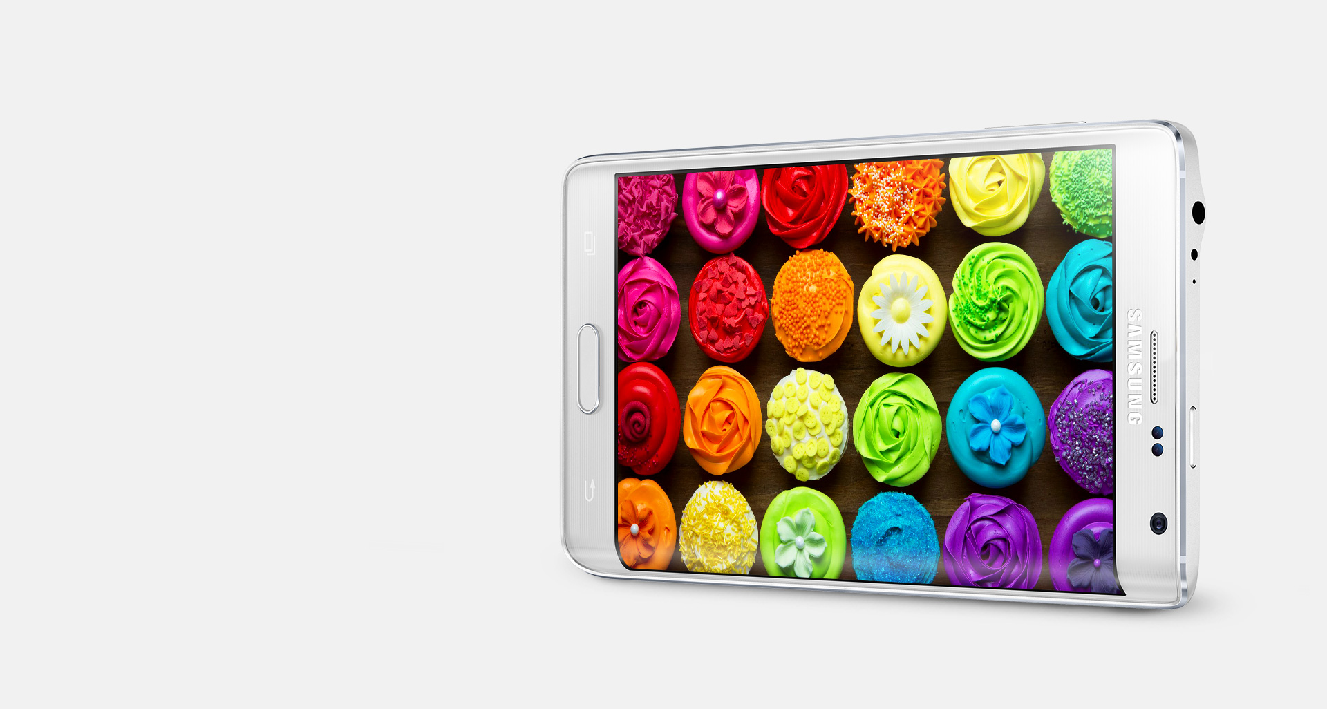 Premium Screen (Quad HD Super AMOLED Display) 