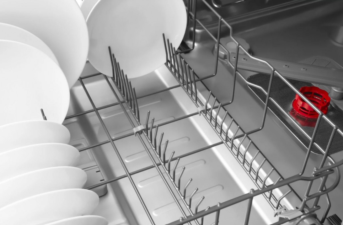 Pojemność 14 kompletów – Idealna dla dużych rodzin