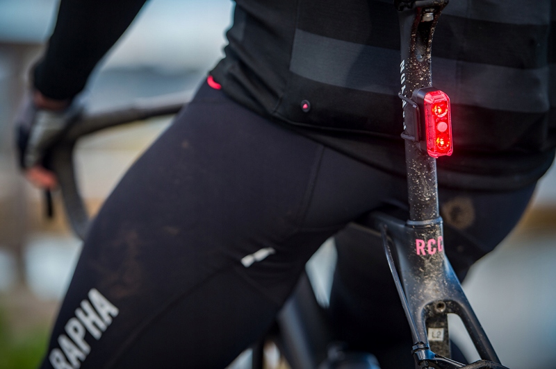 Technologia BLITZ Mode – Widoczność w dzień i w nocy