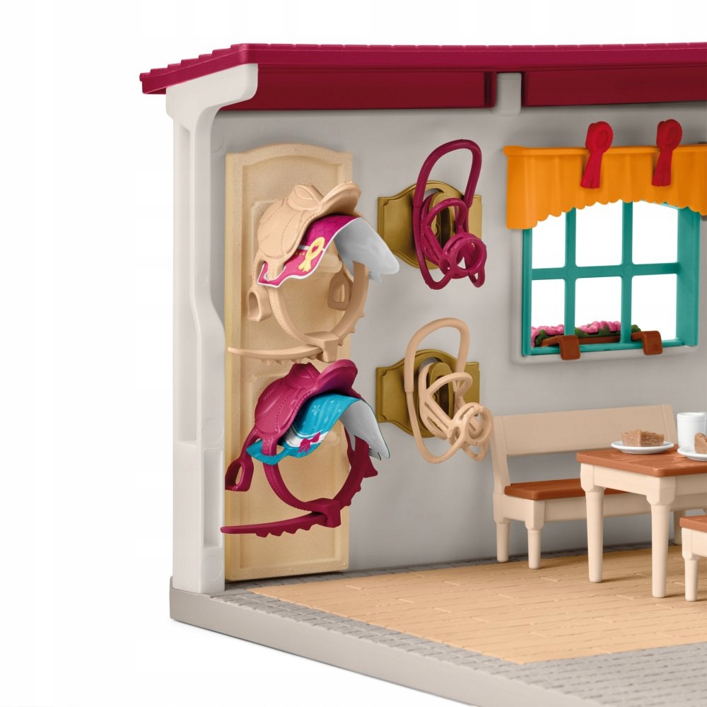 Ruchome figurki i autentyczne modele koni