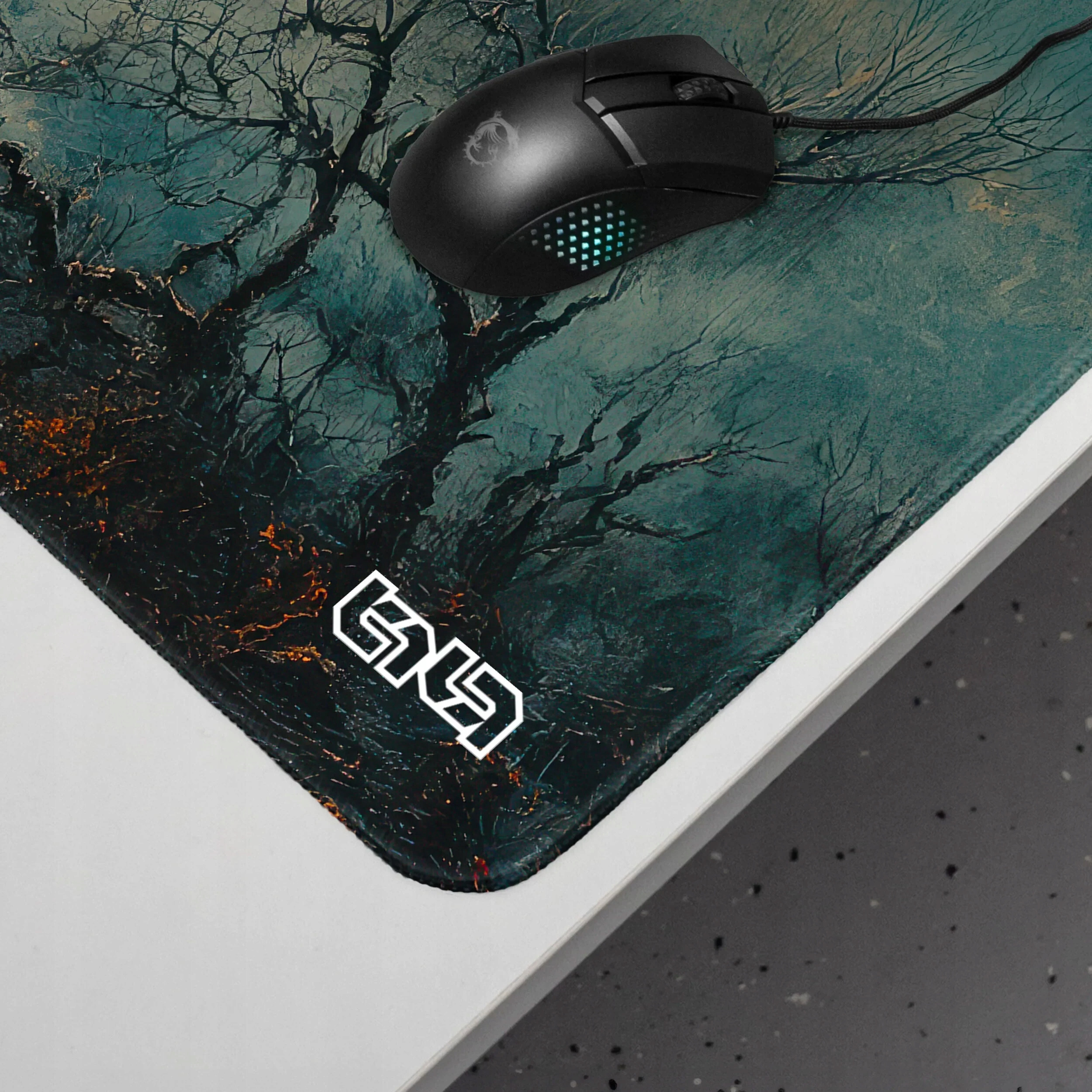 Ręcznie obszyte krawędzie – Trwałość i elegancja w jednym