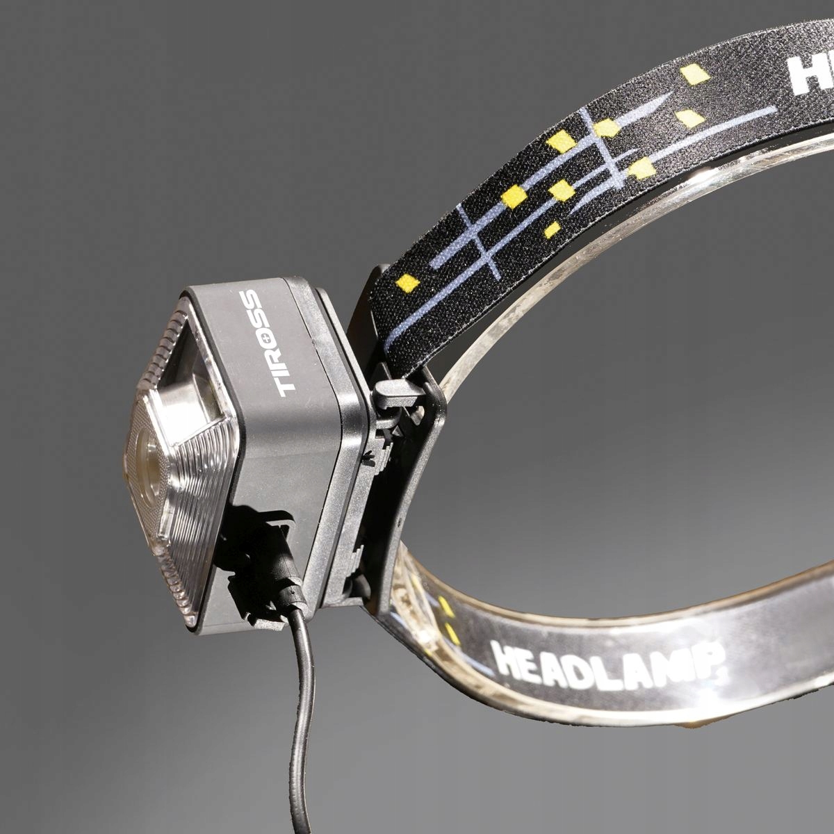 Wydajność świetlna: 290 lumenów z trzema źródłami światła