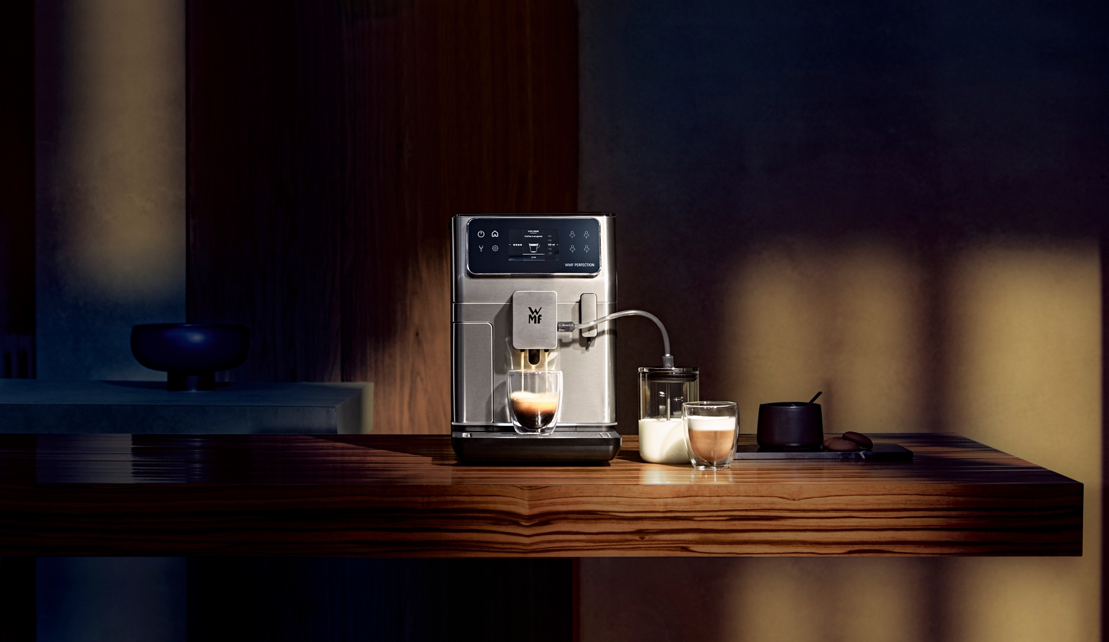 Wydajność i moc – 1550 W oraz ciśnienie 15 bar