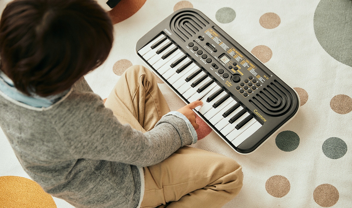 Wbudowane efekty dźwiękowe i utwory do nauki