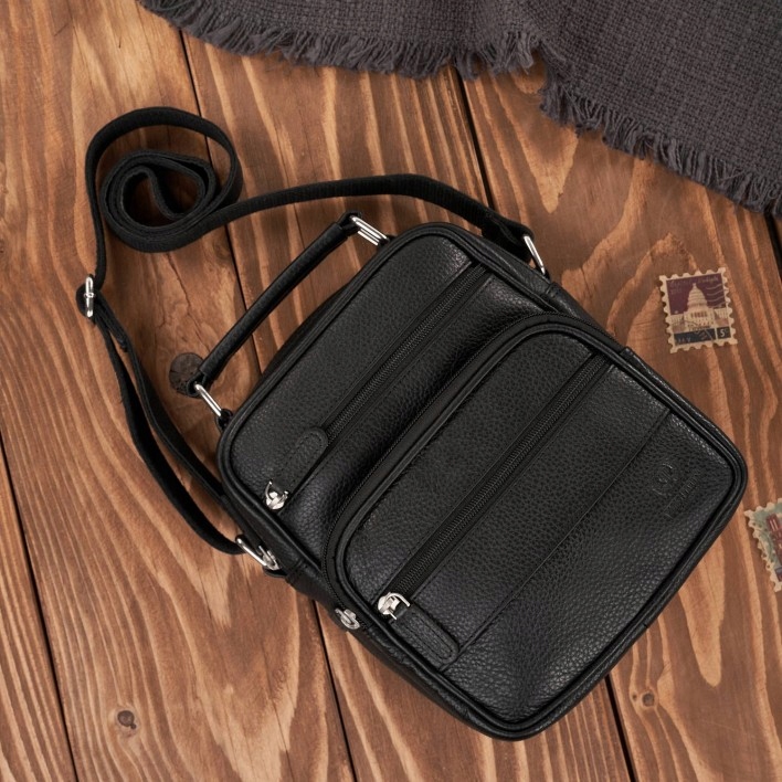 Ponadczasowy design – regulowany pasek i uchwyt do ręki