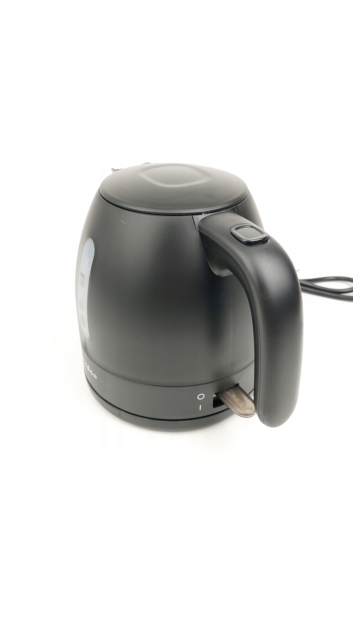 Obracana podstawa 360° – łatwe nalewanie