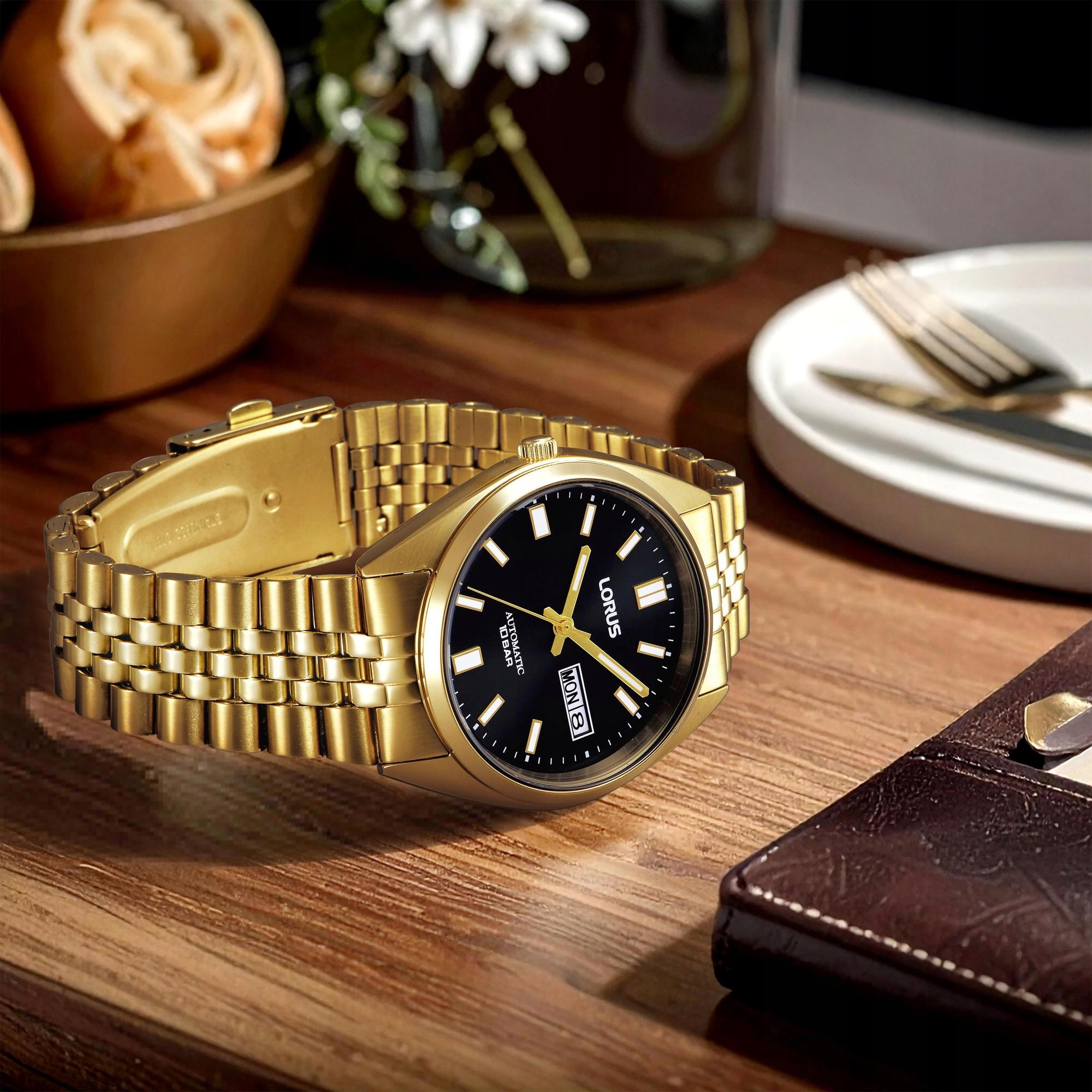 Zegarek męski Lorus RL434CX9 – Elegancja i styl w złotym wydaniu