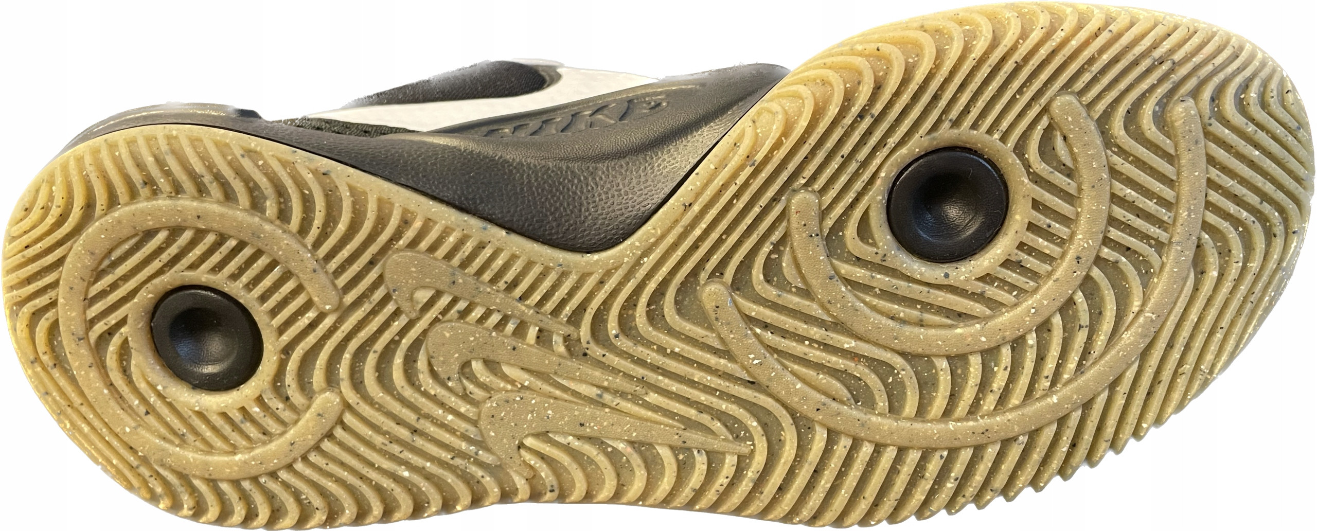 Gumowa podeszwa dla lepszej przyczepności