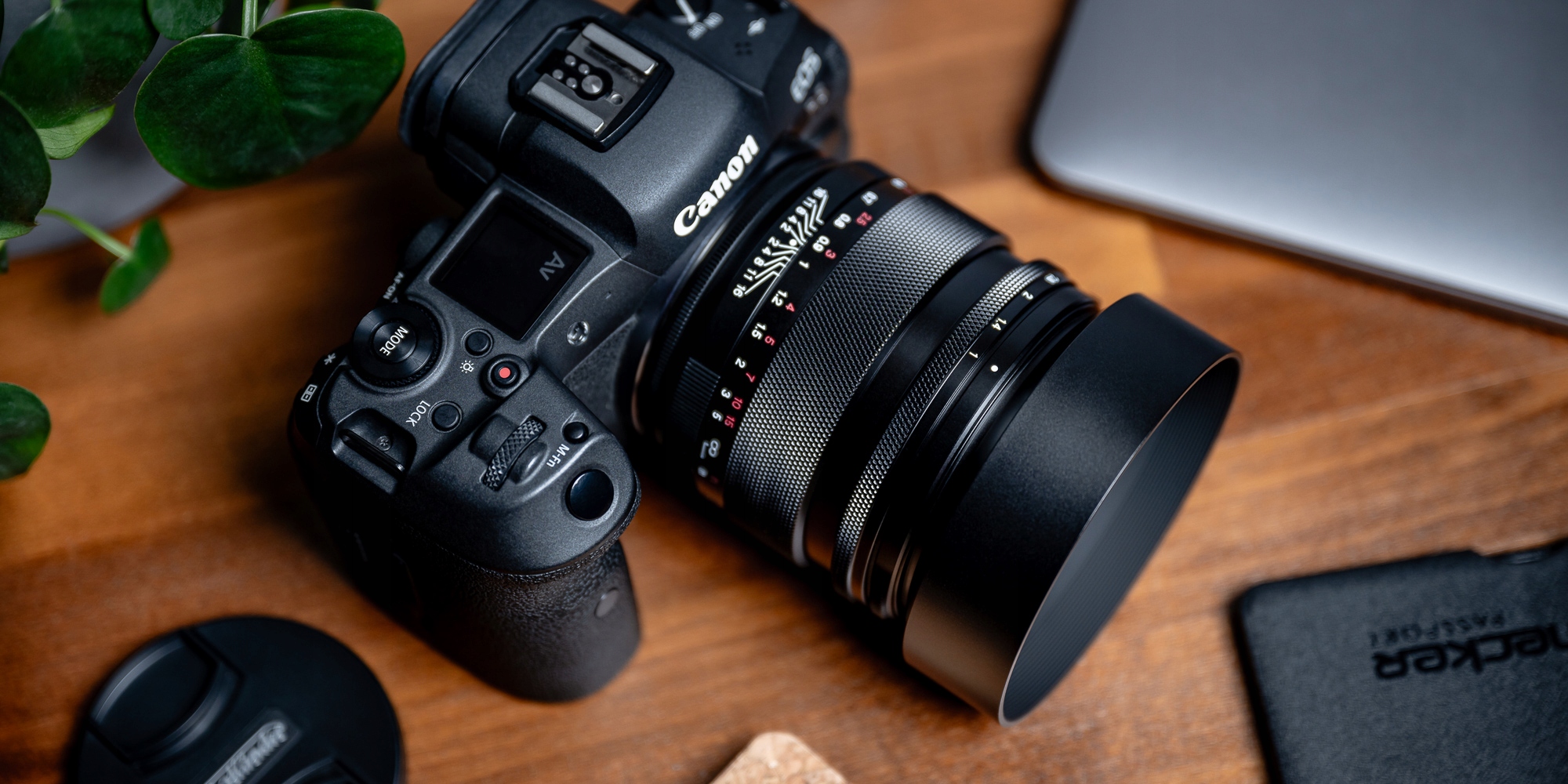 Obiektyw Voigtlander Nokton 50 mm f/1,0 do Canon RF – Doskonałość w fotografii