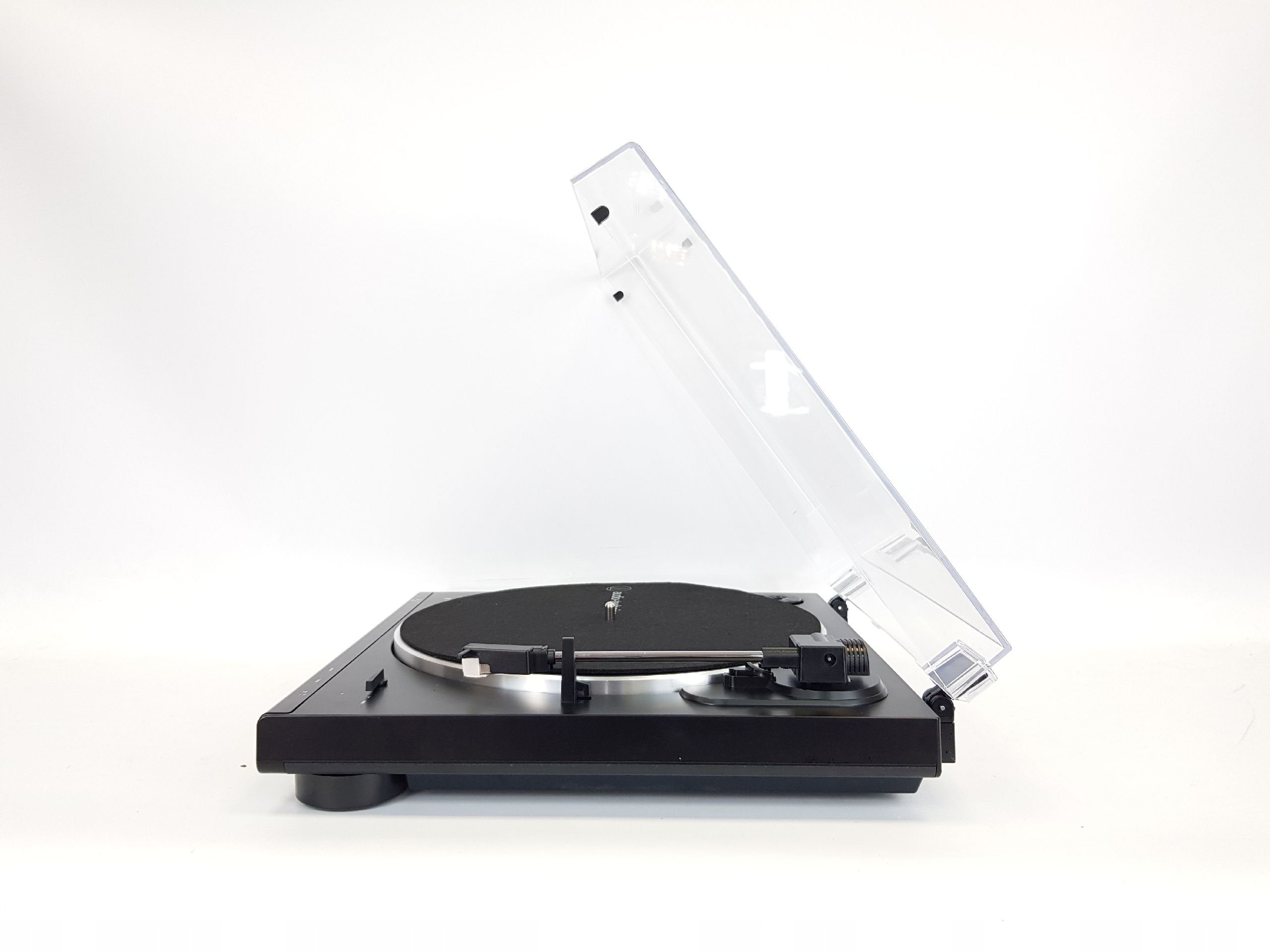 Wbudowany przedwzmacniacz gramofonowy – łatwe podłączenie do systemu audio