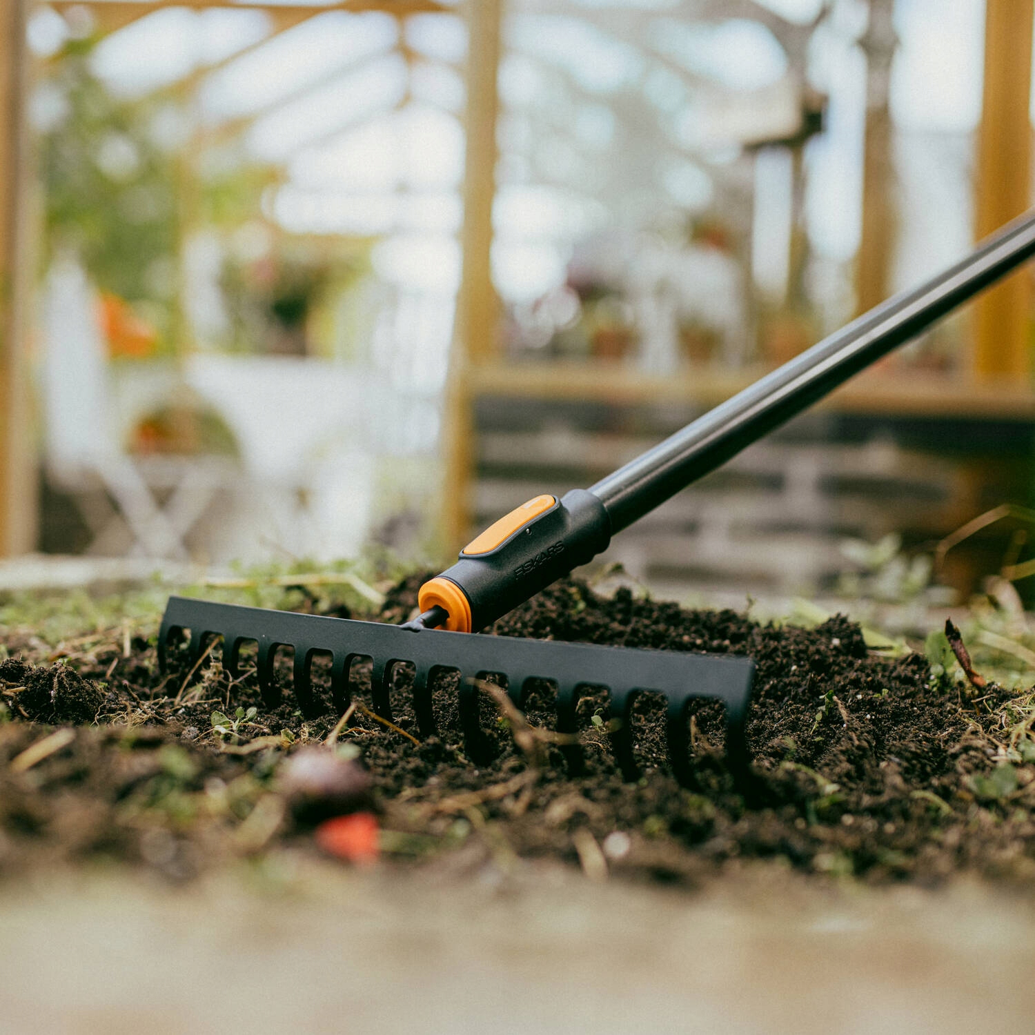 Fiskars Grabie do Gleby 14 Zębów – Idealne Narzędzie do Pracy w Ogrodzie