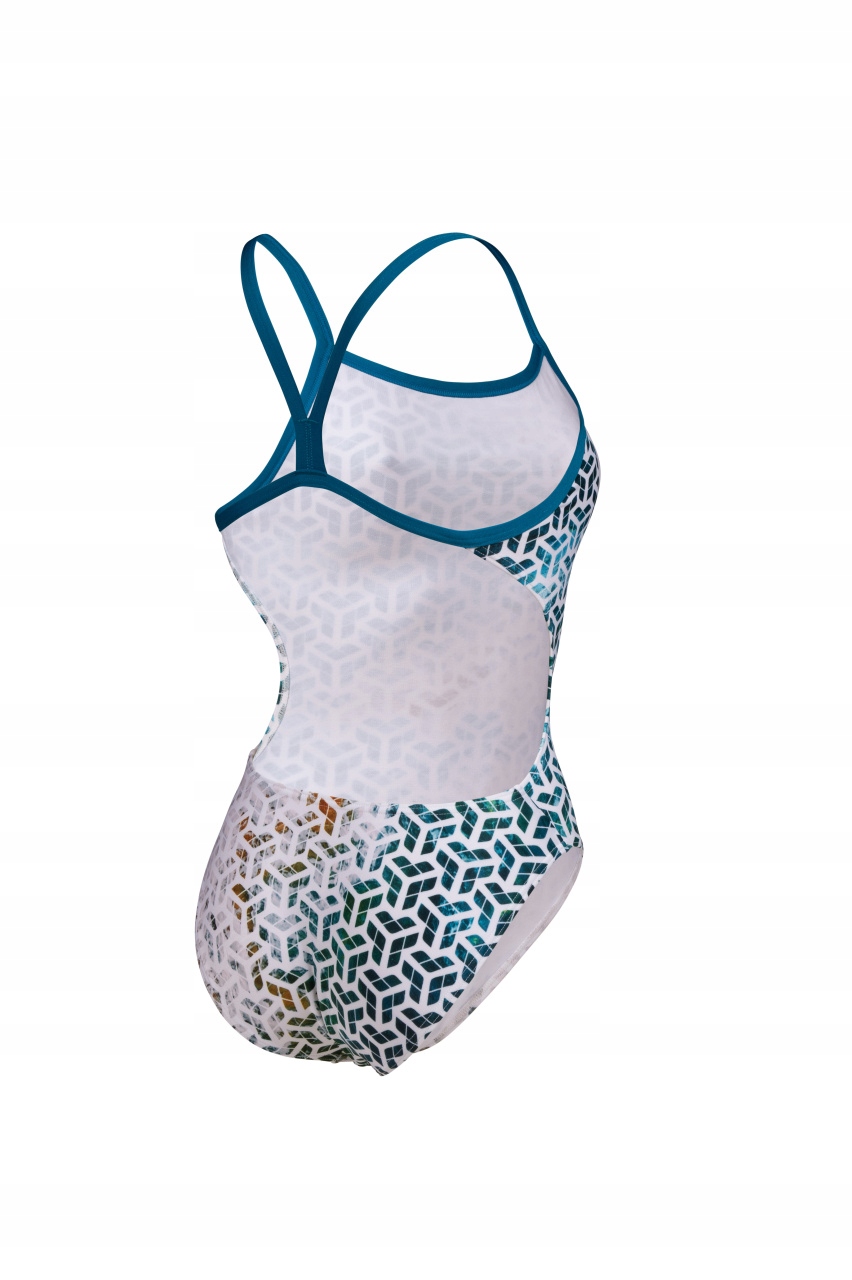 Maksymalna swoboda ruchów dzięki otwartym plecom