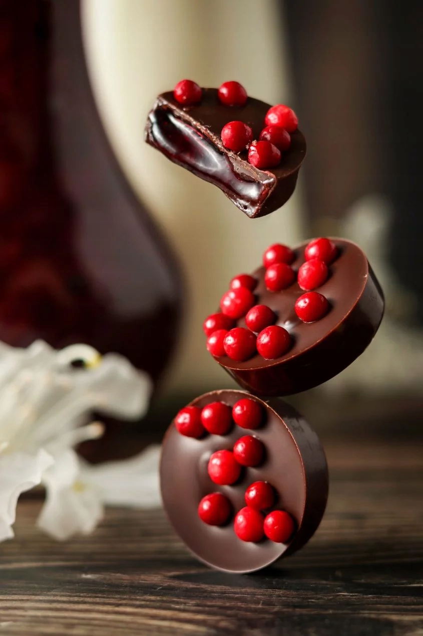 Ciemna czekolada z wiśniowym nadzieniem – Doskonałe połączenie smaków