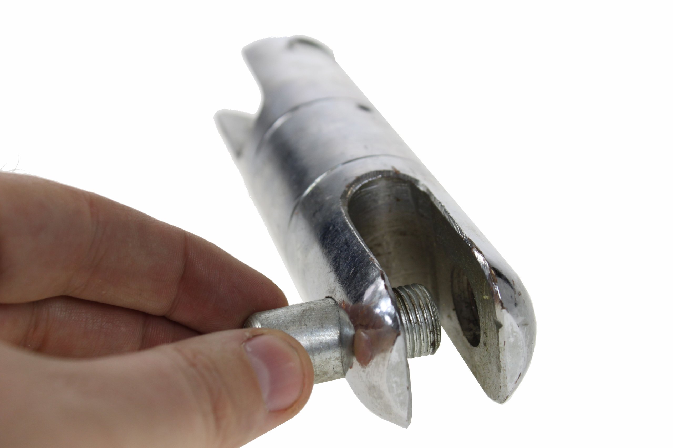 Śrubowy trzpień zabezpieczający – Dodatkowe bezpieczeństwo