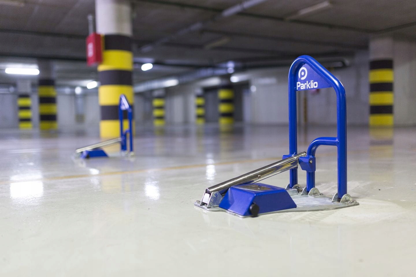 Wbudowane czujniki i funkcja autozamykania