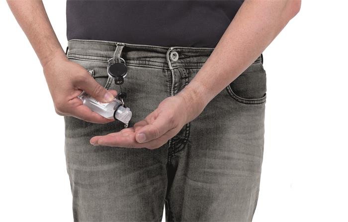 Metalowy klips do mocowania na odzieży i plecakach