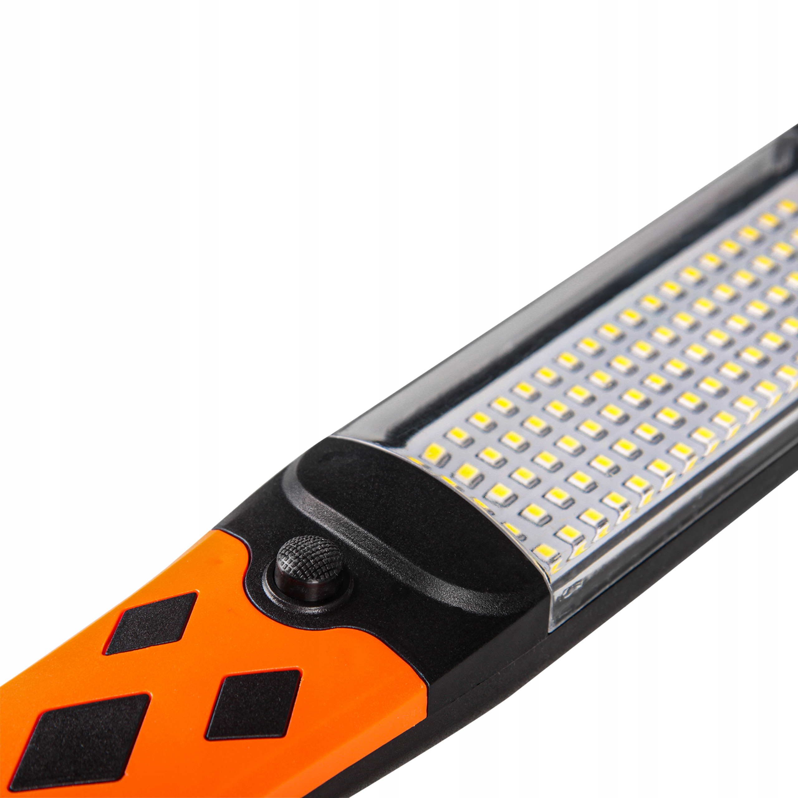 Wydajność świetlna: 1200 lumenów i 60 diod SMD2835
