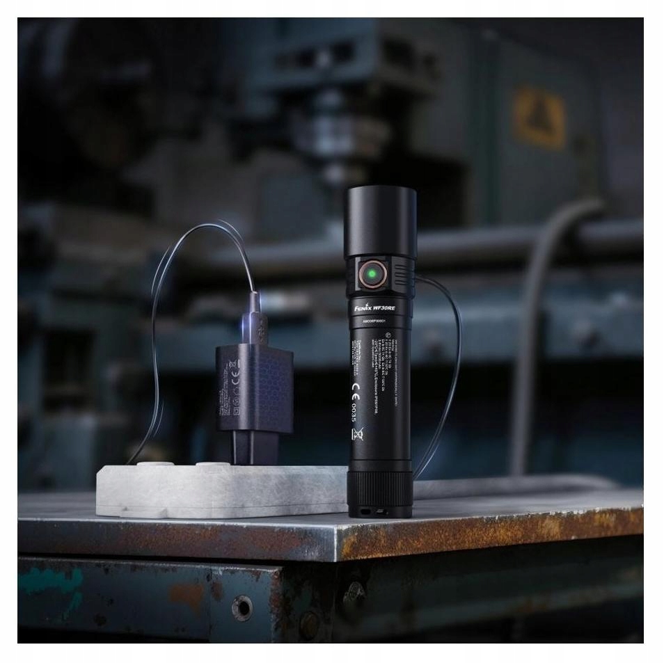 Wygodne ładowanie przez port USB-C