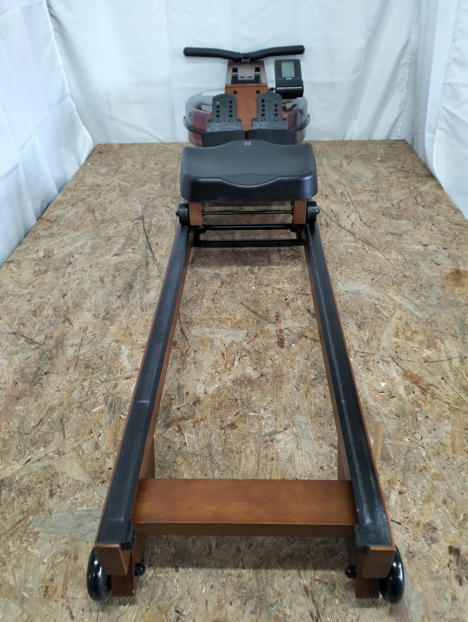 Ergonomiczne uchwyty i siedzisko dla maksymalnego komfortu