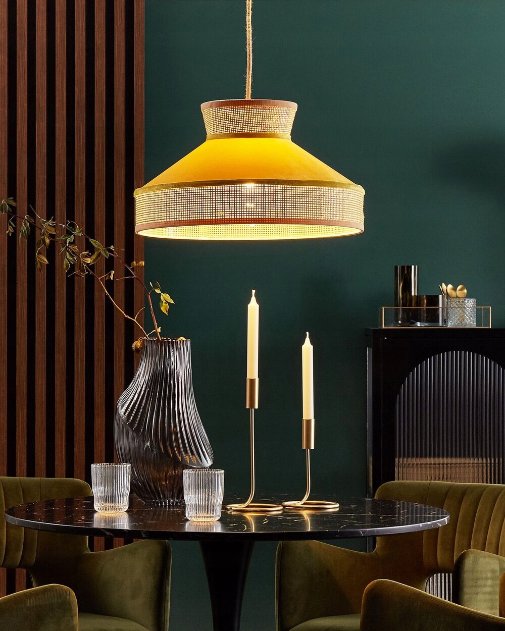 Regulowana długość przewodu – dostosuj wysokość lampy do swoich potrzeb