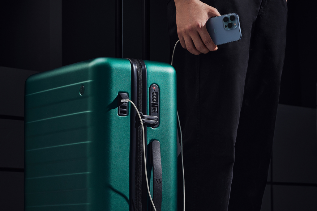 Wbudowany port USB i złącze Type-C – Ładowanie w zasięgu ręki
