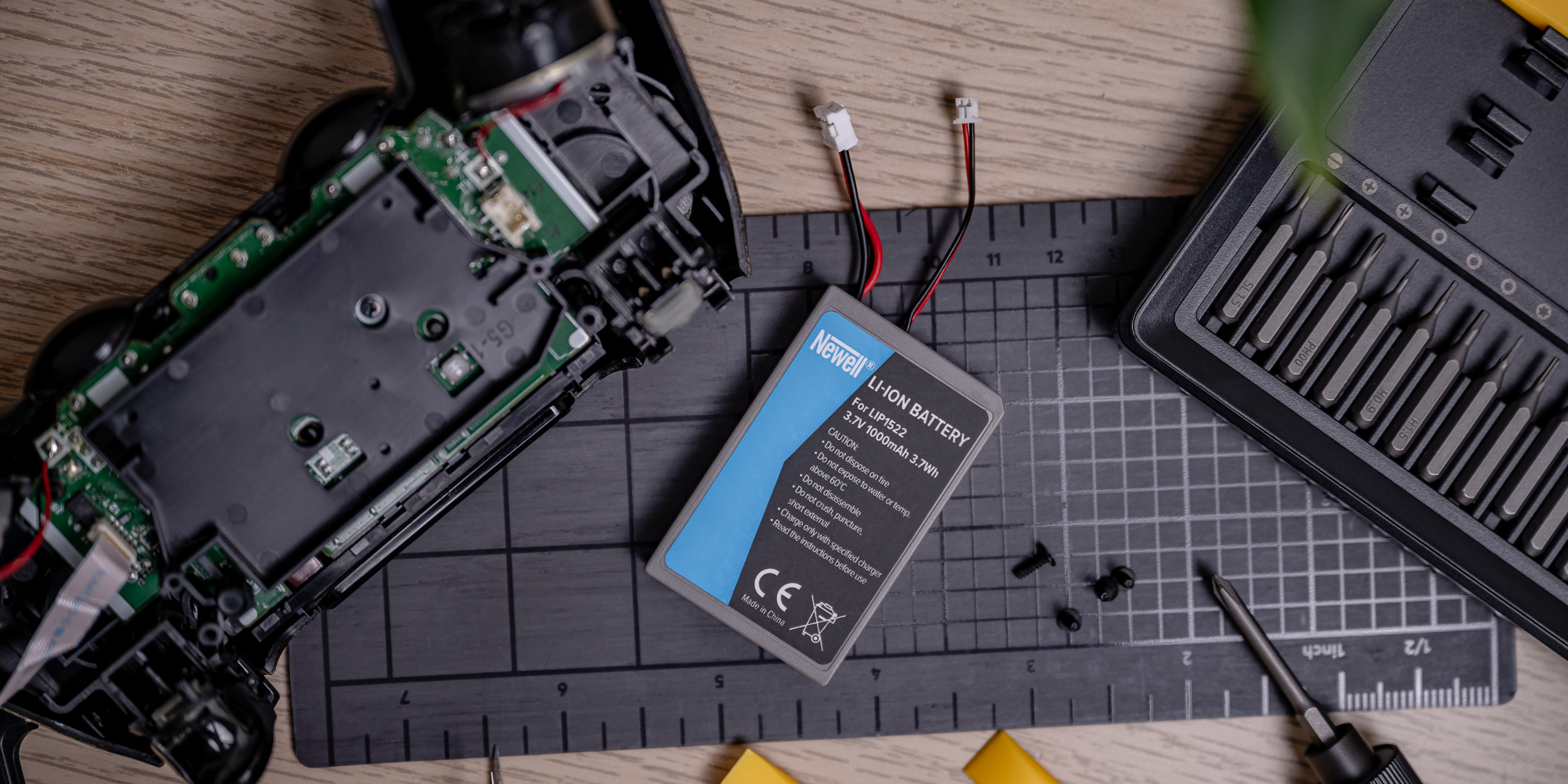 Akumulator Newell zamiennik LIP1522 do kontrolera DualShock 4 Sony PlayStation 4