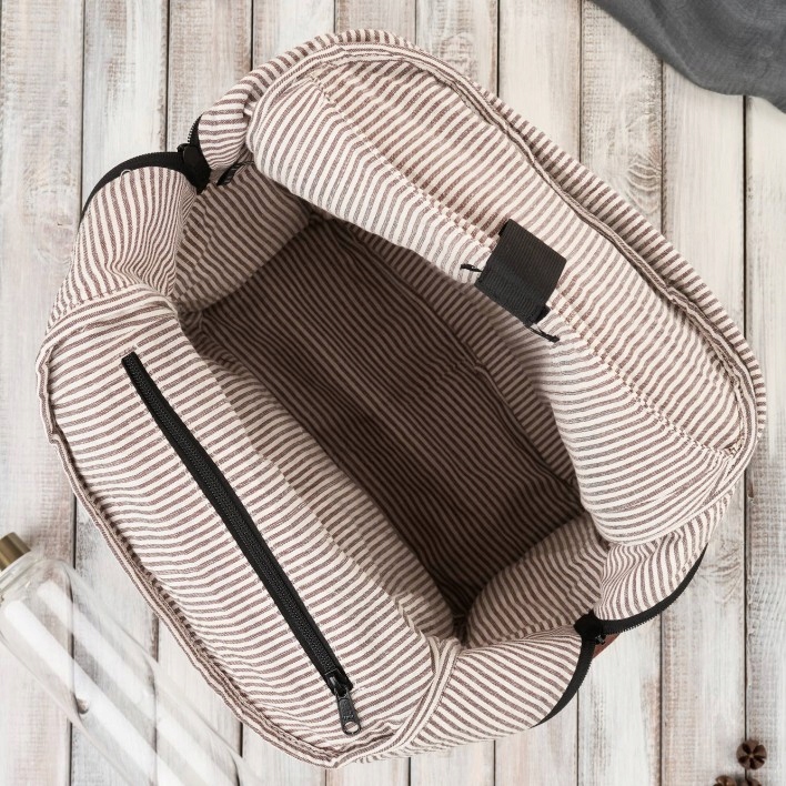 Praktyczne rozwiązania podróżne – Szlufka do montażu na walizce