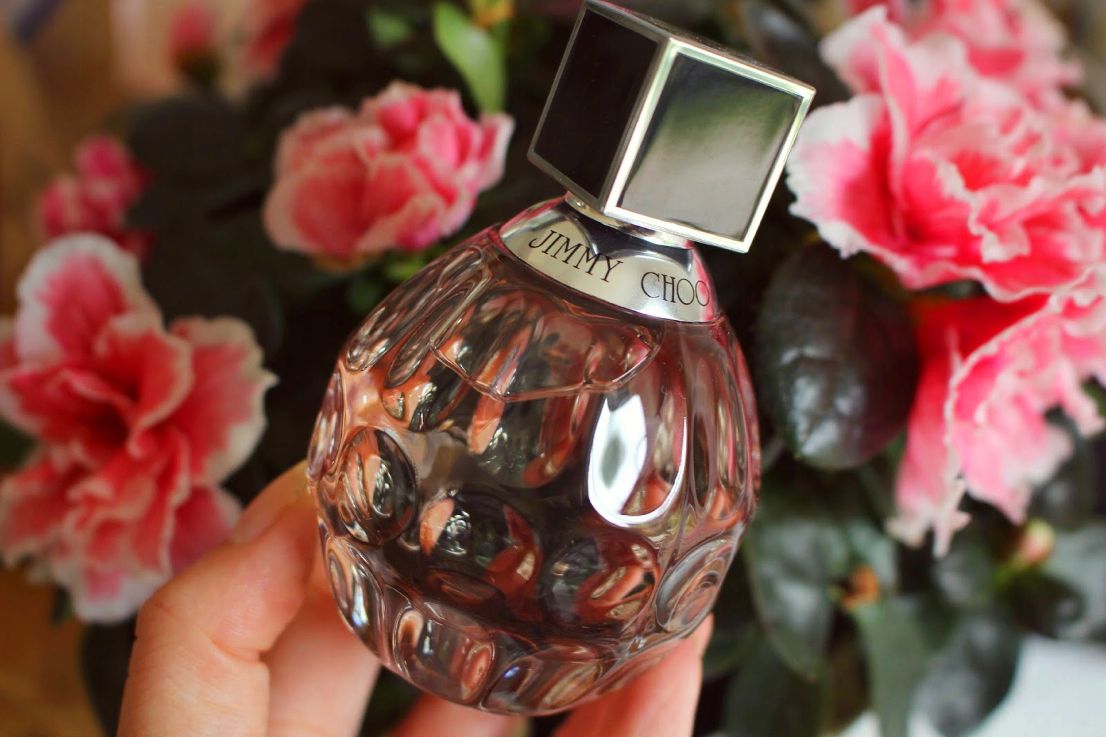 Jak stosować perfumy Jimmy Choo – Porady dla zmysłowego uwodzenia