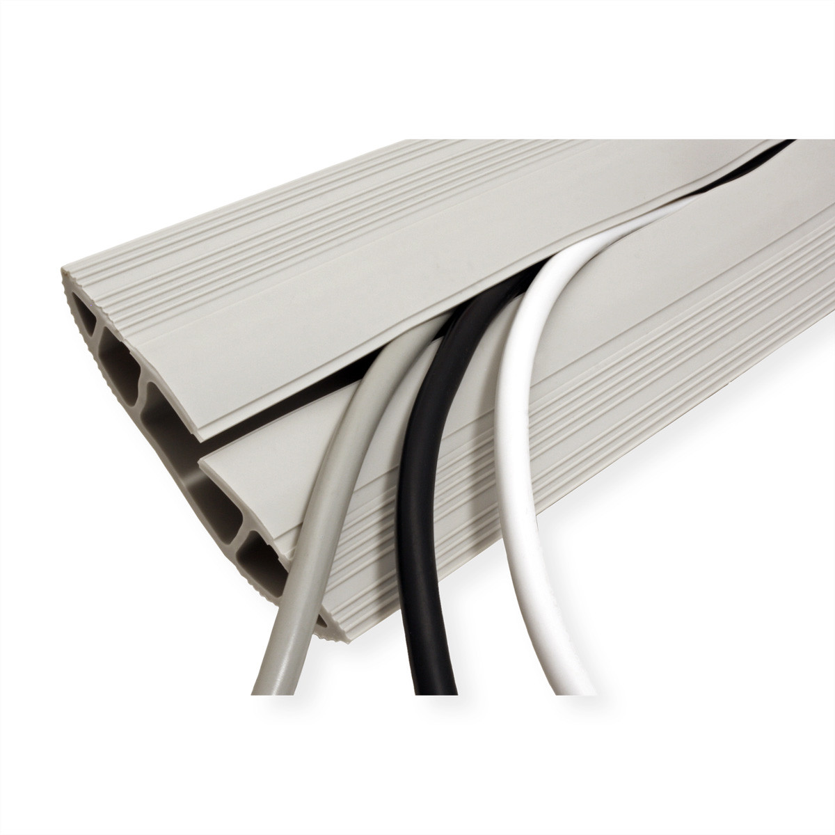 Trzy przestronne kanały kablowe – Oddziel kable danych i zasilania