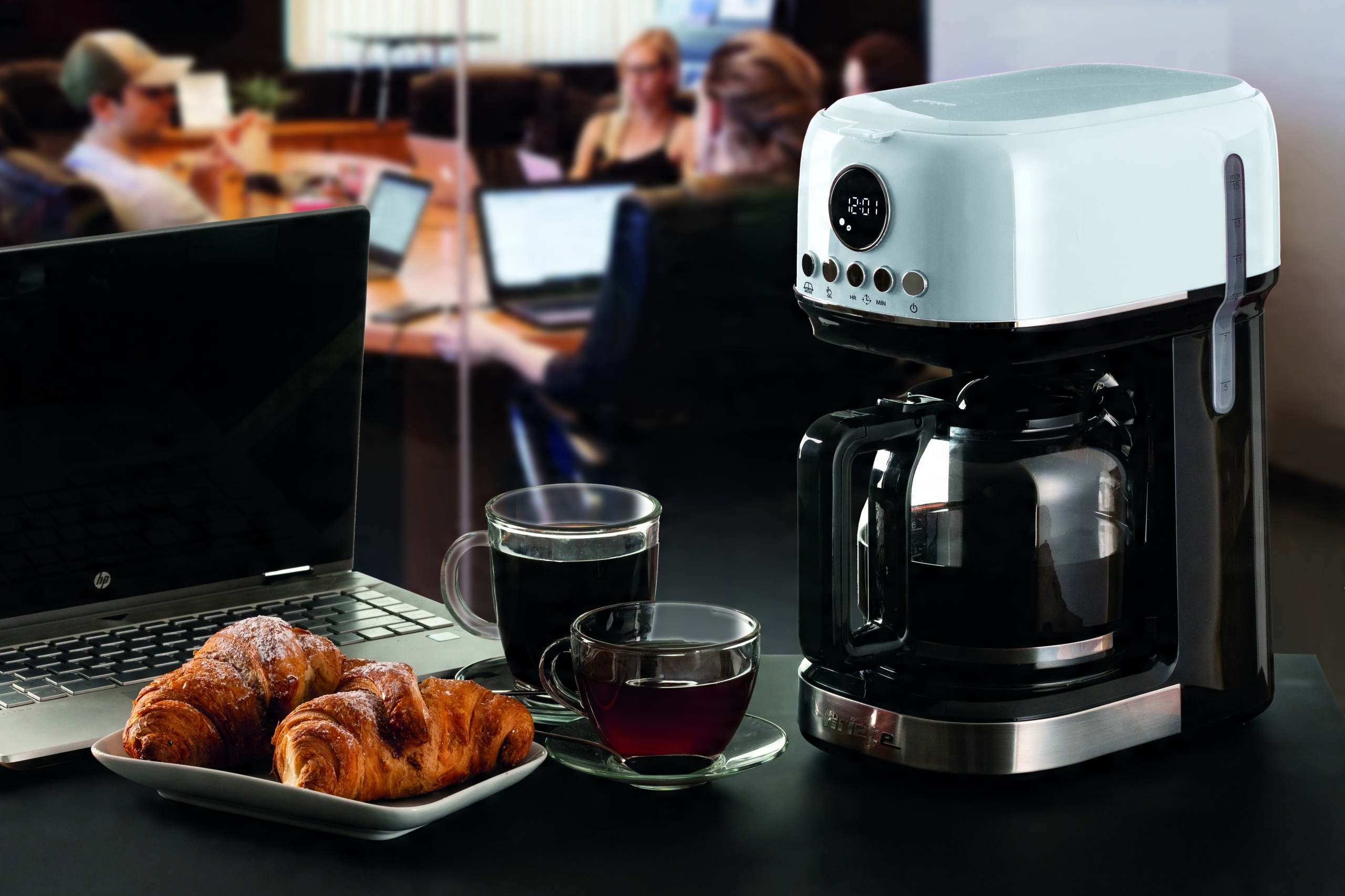 Duża pojemność zbiornika na wodę – Idealny na spotkania