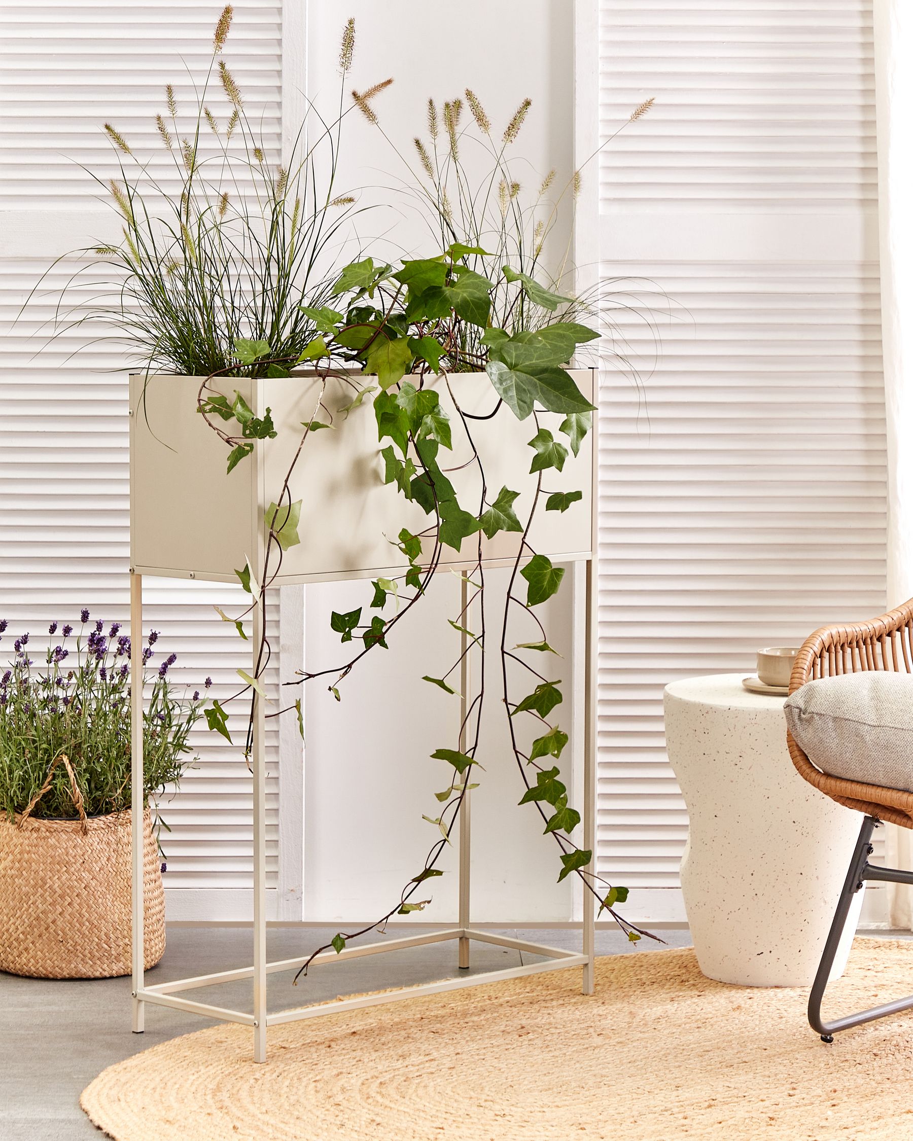 Doniczka na nóżkach TAPIEN Metal 70 cm Beżowy - Elegancja w Twoim ogrodzie