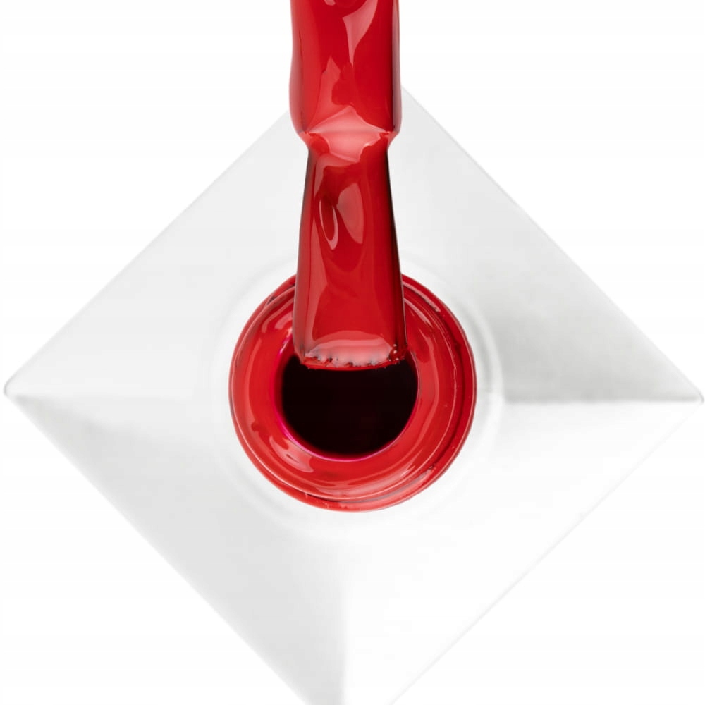 Kremowa konsystencja i innowacyjna formuła – Łatwość aplikacji lakieru