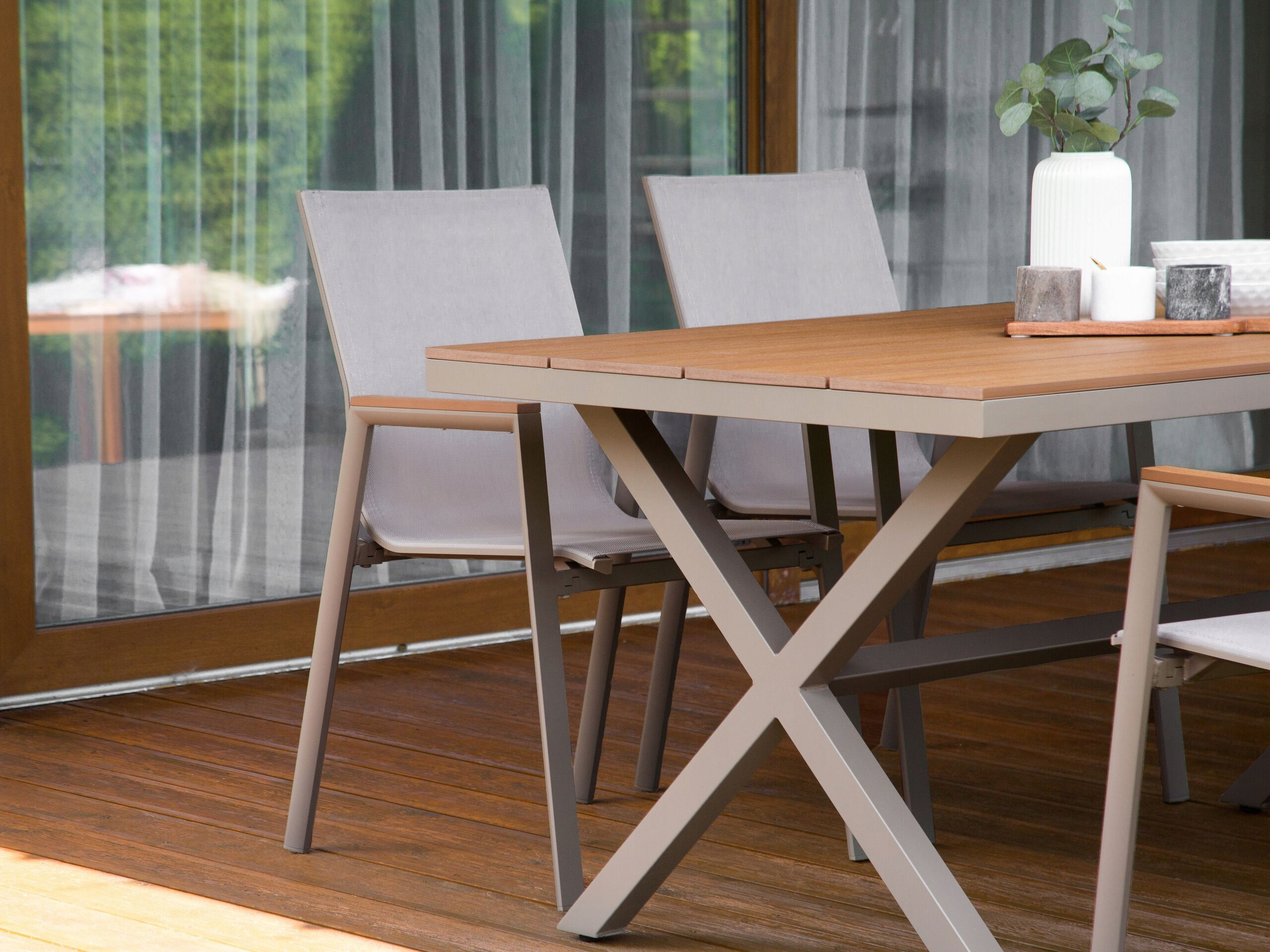 Nowoczesny design i trwałość materiałów