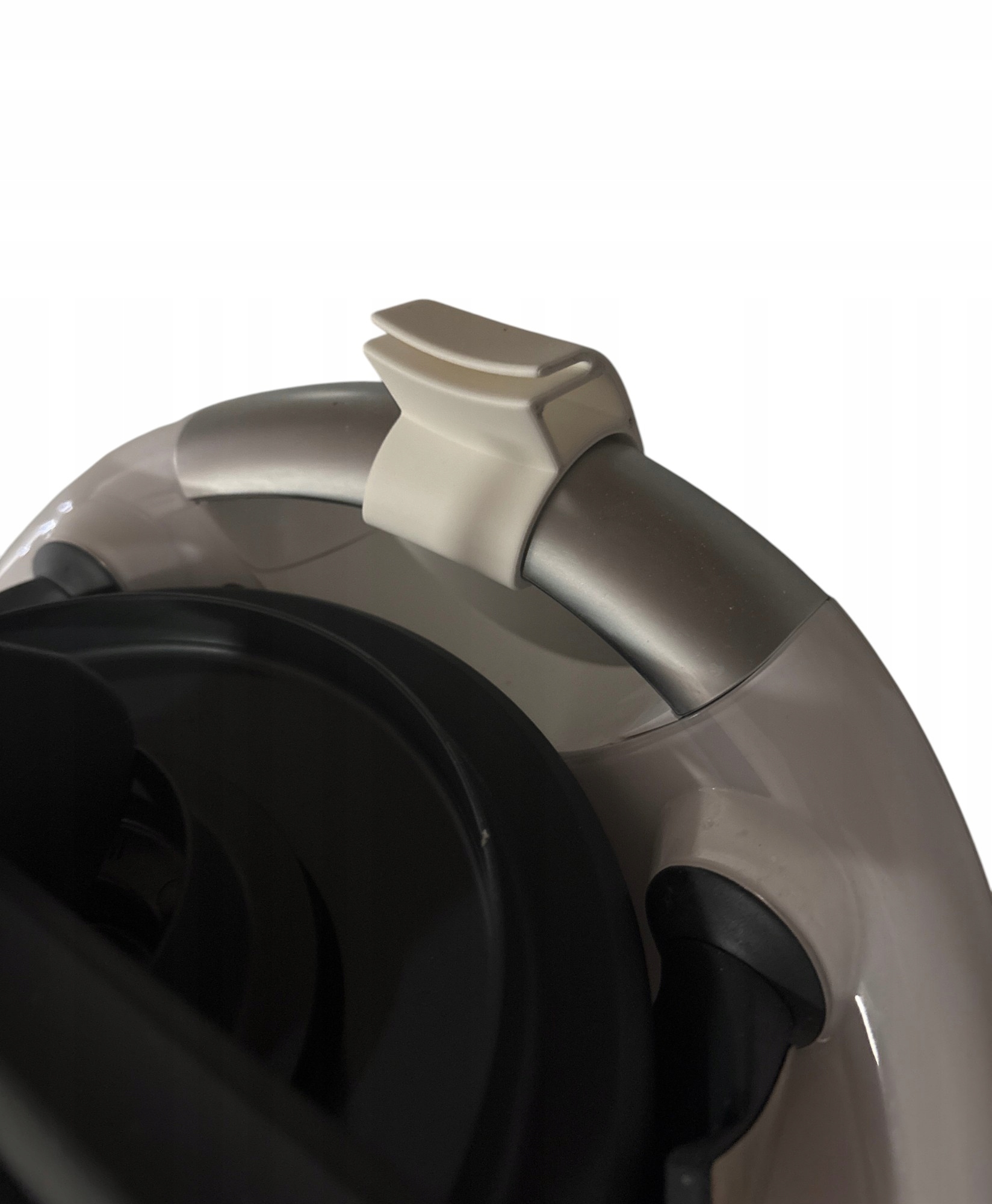 Nowoczesny design i łatwe czyszczenie – Uchwyt, który pasuje do Twojego Thermomixa
