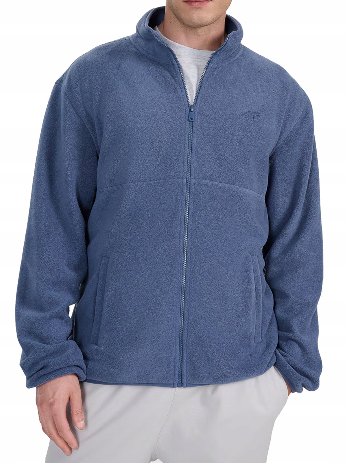 Praktyczne detale: kieszenie i zamek