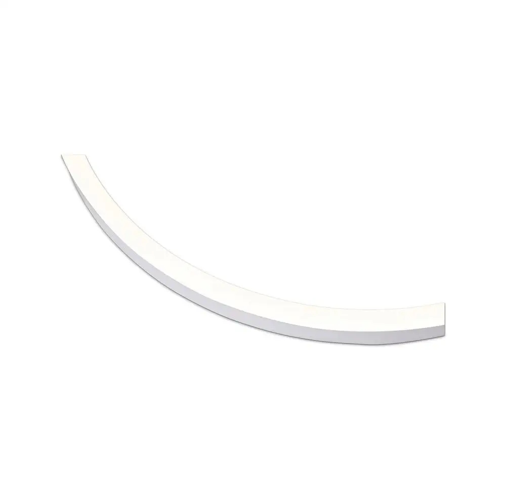 Materiał i wymiary – Wytrzymały plastik, długość 2m