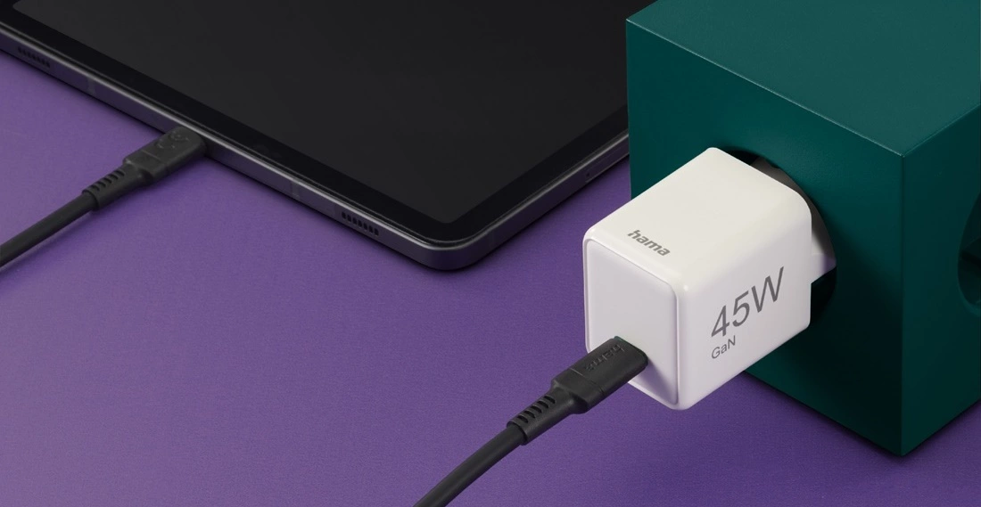 Ładowarka sieciowa Hama Supermini GAN PD/QC 45 W biała – Mała ładowarka o dużej mocy
