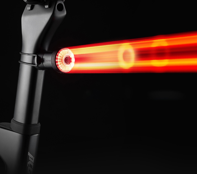 Automatyczne wykrywanie hamowania – Zwiększenie bezpieczeństwa